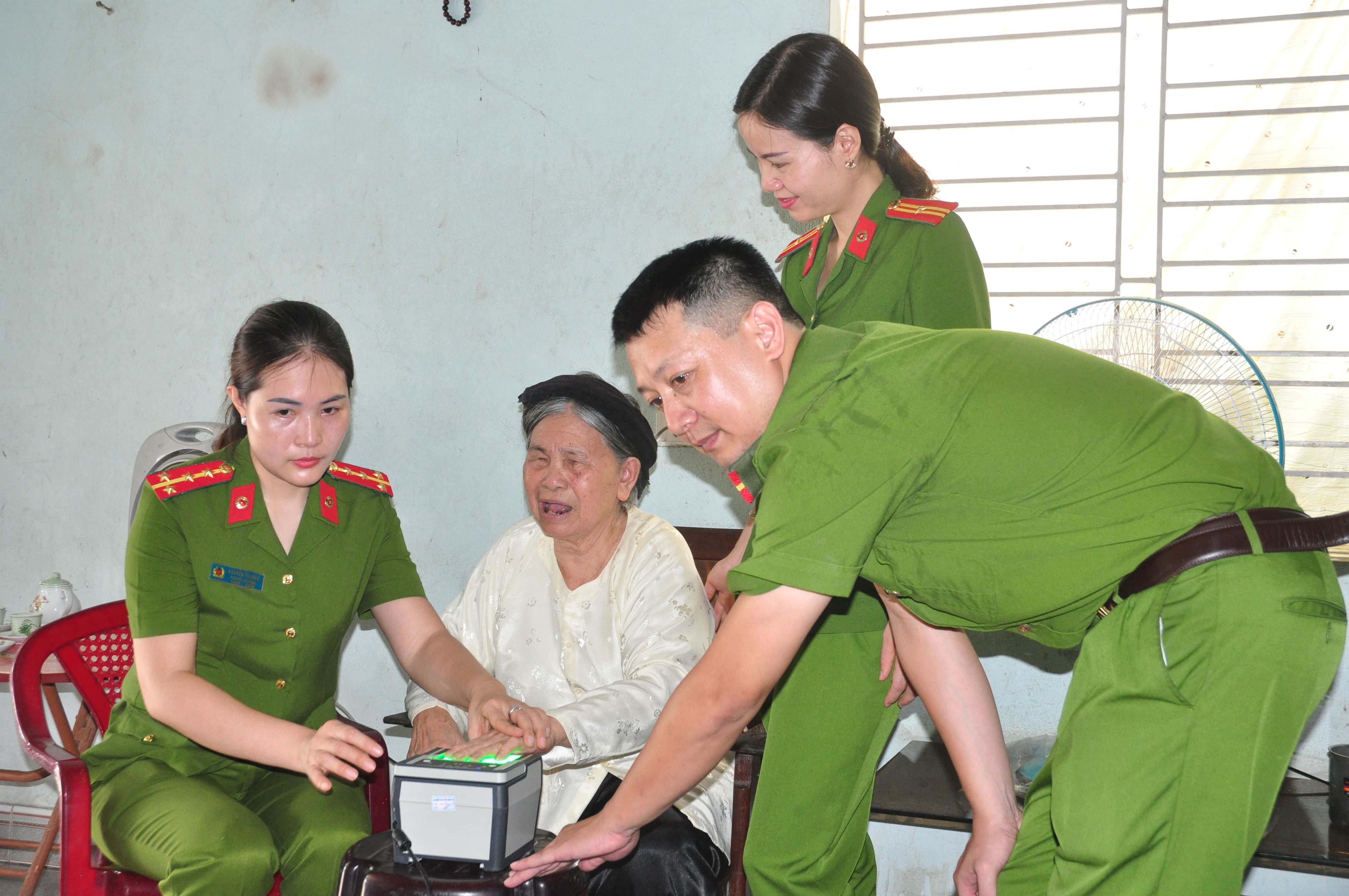 Khối Công an quận nâng cao hiệu quả cải cách hành chính